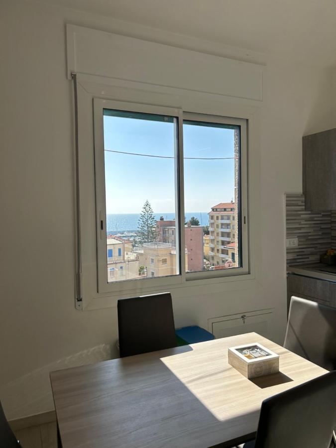 Da Mariella Case Vacanza - Bilocale Sunset Vista Mare Sanremo Ngoại thất bức ảnh